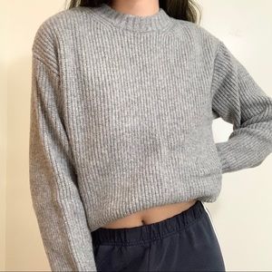 H&M CHUNKY GREY SWEATER SZ XS

BRAND NEW